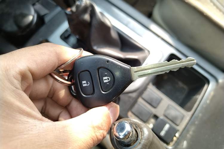 Used Toyota Prado 2013 2.7L Automatic Parallel Import