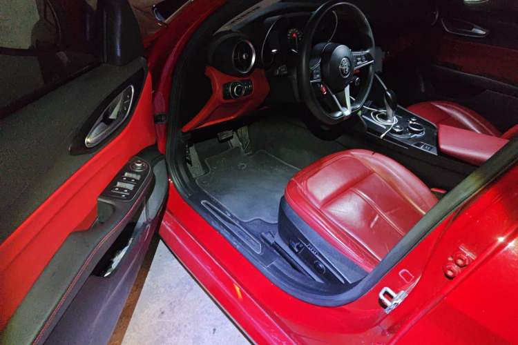 Used Alfa Romeo Giulia 2017 2.0T 200HP Elite Edition