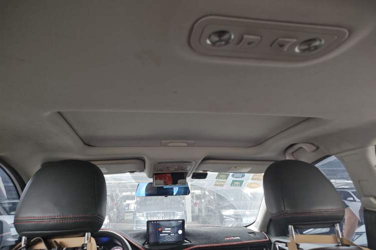 Used FORTHING Joyear X5 2017 Enjoy Series 1.6L CVT Luxury Model