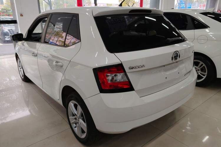Used Skoda Fabia 2017 1.4L Automatic Car Enjoy Edition