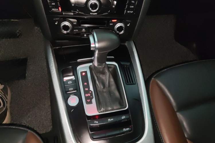 Used Audi Q5 2017 Plus 40 TFSI Technology Model
