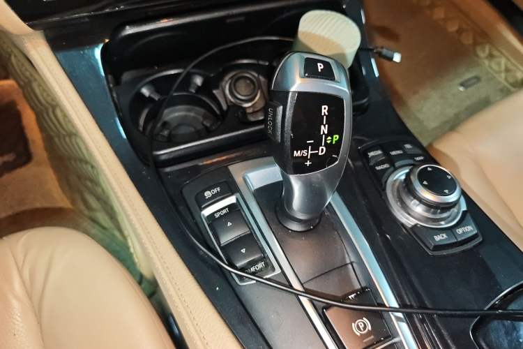 Used BMW 5 Series 2013 520Li Elegant Edition Gear Lever