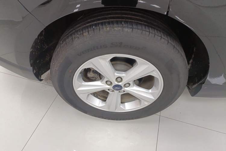 Used Ford Edge 2016 EcoBoost 245 Two-Wheel-Drive Titanium 5-Seater