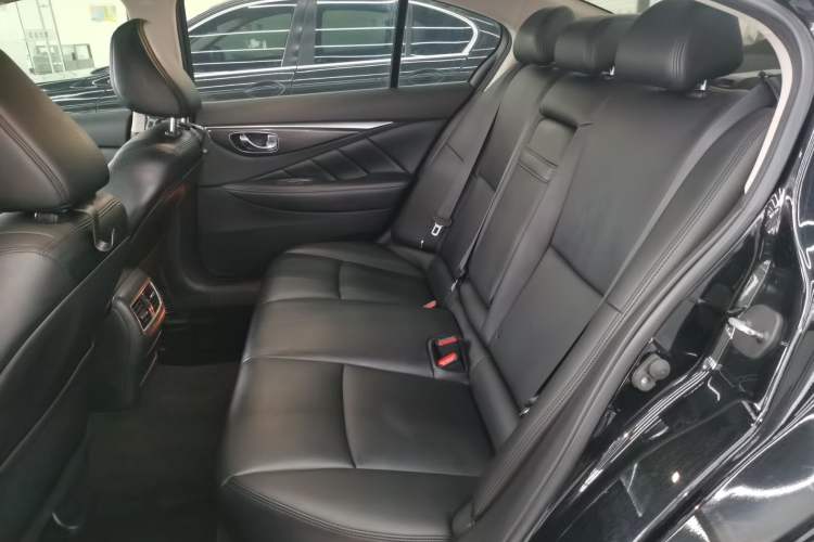 Used Infiniti Q50L 2018 2.0T Comfort Edition China VI Standard