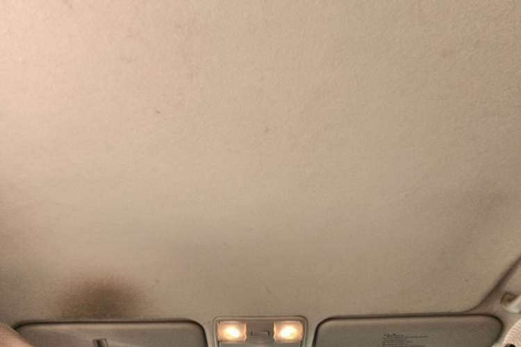 Used Kia K2 2012 Sedan 1.4L MT GLS Commemorative Edition
