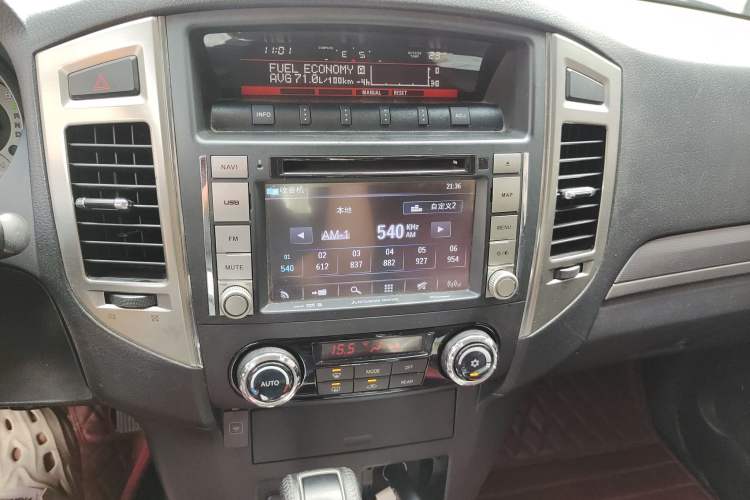 Used Mitsubishi Pajero 2016 3.0L Automatic Prestige Version China IV Standard