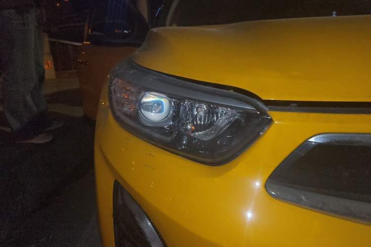 Used Kia kx1 Stonic 2019 1.4L Automatic Fun Edition China V Standard Right Front Headlight