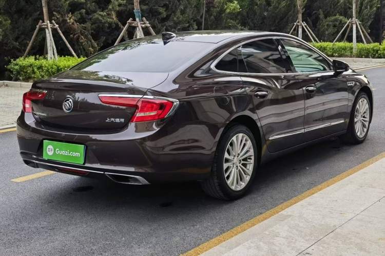 Used Buick LaCrosse 2018 28T Elite Edition Rear Right 45 Deg