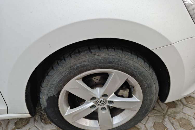 Used Volkswagen Santana 2015 1.6L Manual Comfort Edition
