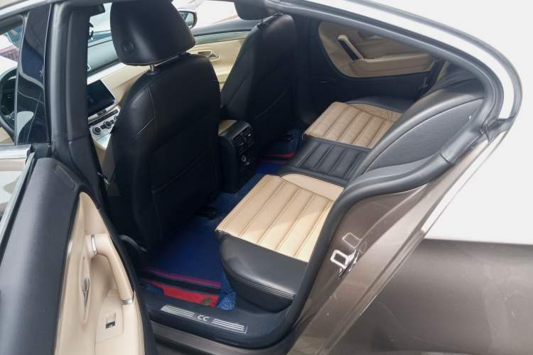 Used Volkswagen FAW-Volkswagen CC 2013 1.8TSI Prestige Model Left Rear Seat