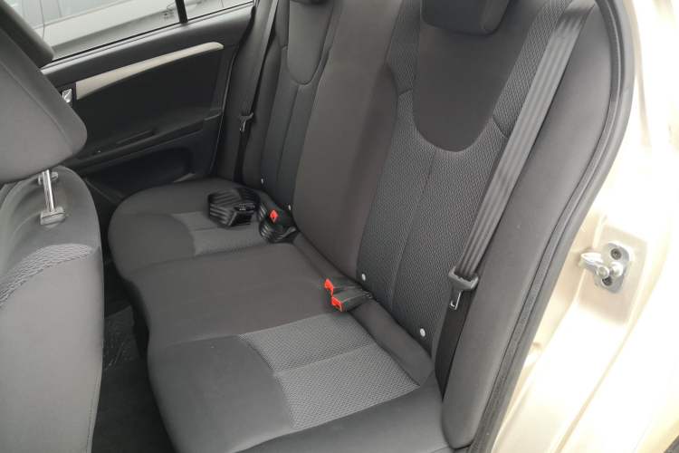 Used Roewe 350 2015 1.5L Automatic Luxury Sunroof Edition