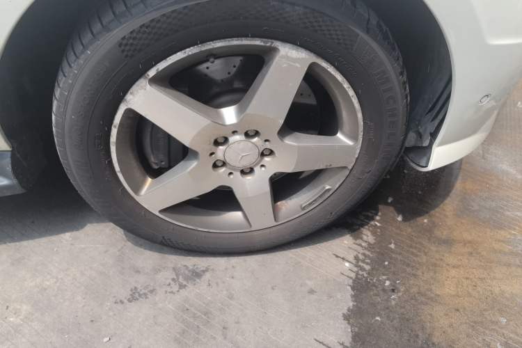 Used Mercedes-Benz M-Class 2012 ML 350 Luxury Edition Right Front Wheel Hub
