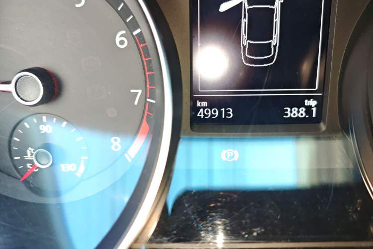 Used Volkswagen Magotan 2020 330TSI DSG Leading Model Odometer Close Up