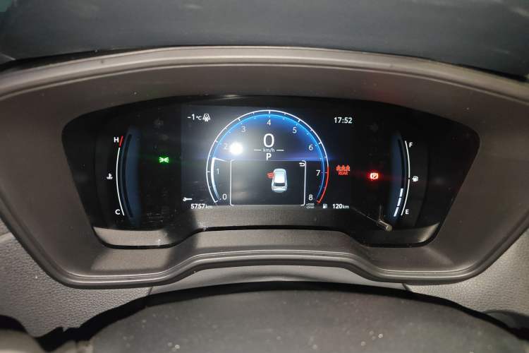 Used Toyota FRONTLANDER 2024 2.0L CVT Elite Edition
