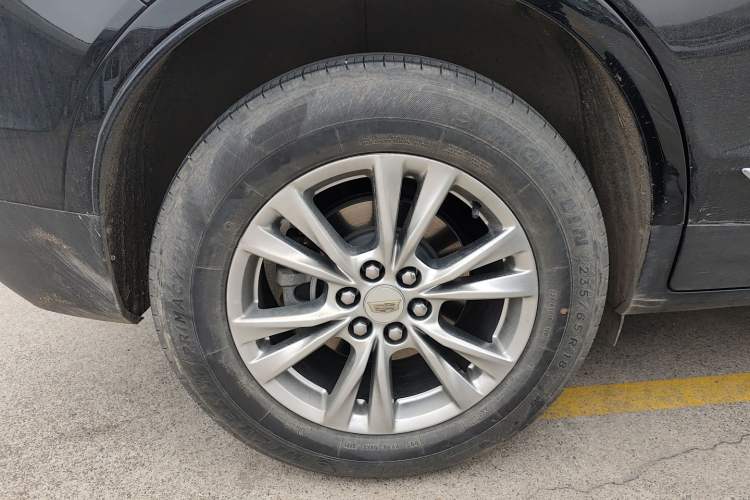 Used Cadillac XT5 2022 2.0T Two-Wheel Drive Luxury Version