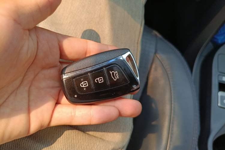 Used Hyundai Santa Fe 2013 Revised Version 2.4L Automatic All-Wheel Drive Smart Type Vehicle Key