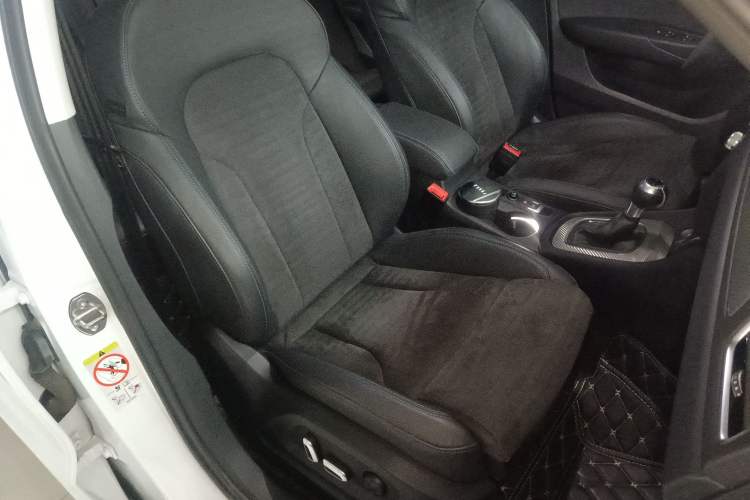 Used Audi Q3 2018 30th Anniversary Edition 35 TFSI quattro all-wheel-drive sport model