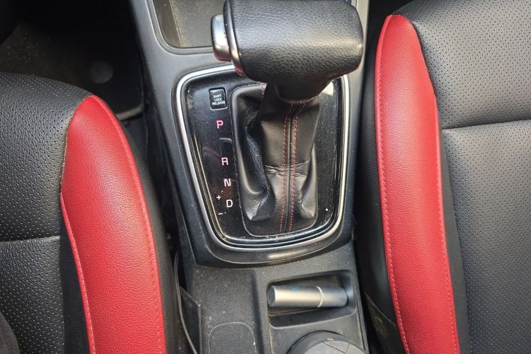 Used Kia KX Cross 2017 1.4L AT GLS