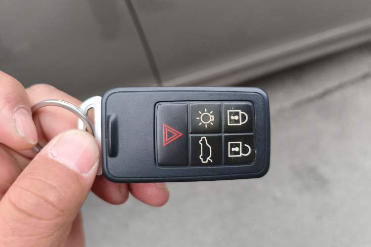 Used Volvo XC60 2015 T5 Smart Upgrade Model
