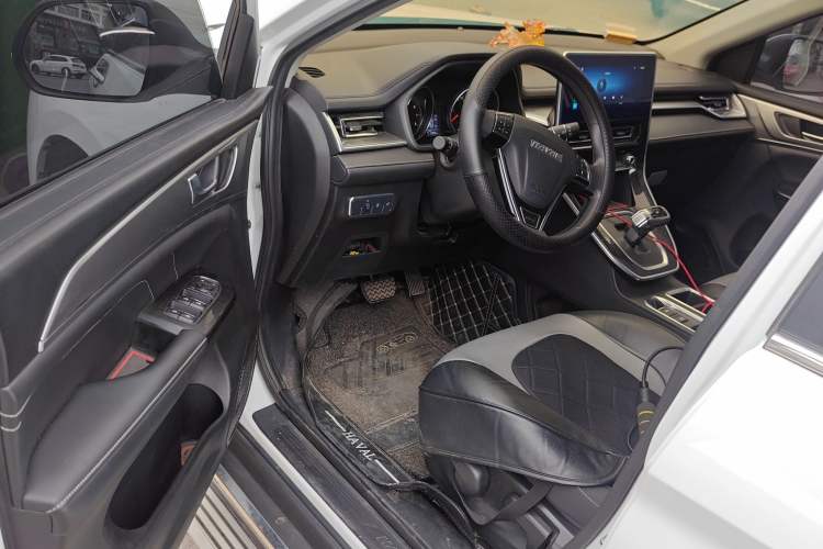 Used Haval M6 2021 PLUS 1.5T DCT Elite Smart Connectivity Model Driver Seat