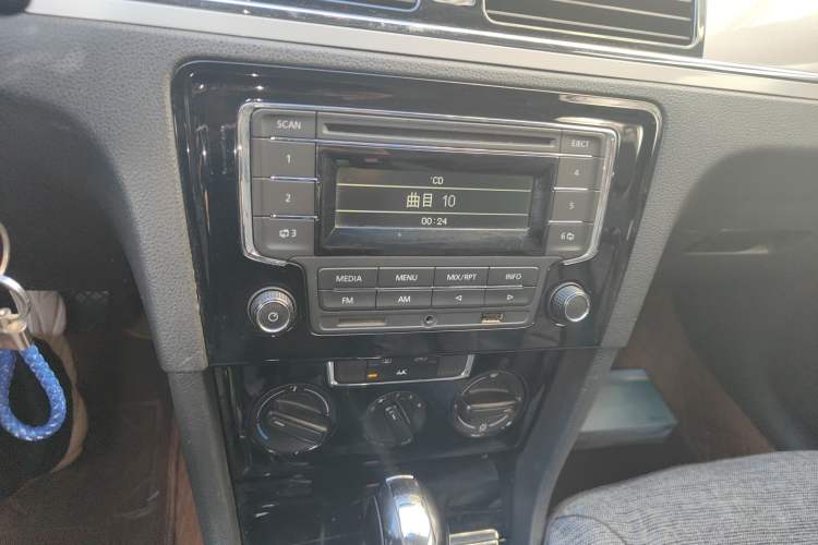 Used Volkswagen Bora 2013 1.6L Automatic Fashion Model
