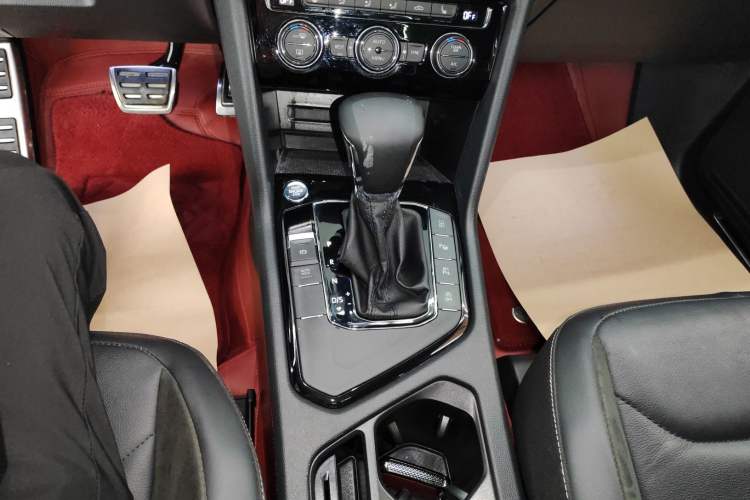 Used Volkswagen Tiguan L 2021 330TSI Automatic Two-Wheel Drive R-Line Enhanced Edition Gear Lever