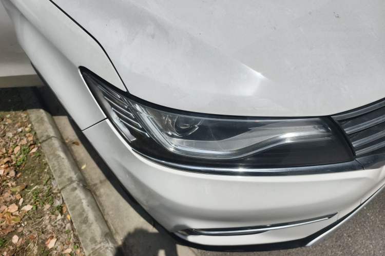 Used Roewe RX5 2016 30T Two-Wheel Drive Automatic Internet Smart Edition
