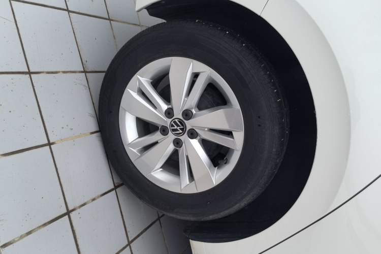 Used Volkswagen Polo 2021 Plus 1.5L Automatic Panoramic Enjoyment Edition Right Rear Wheel Hub