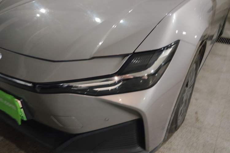 Used Toyota bZ3 2024 517 km Elite PRO Left Front Headlight