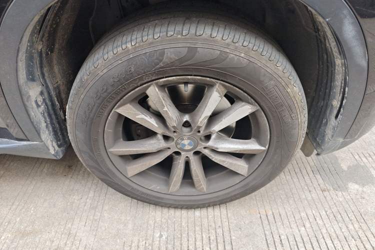 Used BMW X5 2015 xDrive28i
