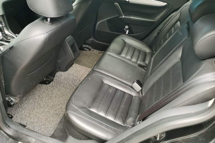 Used Volkswagen Gran Lavida 2013 1.4 TSI Automatic Luxury Model Left Rear Seat