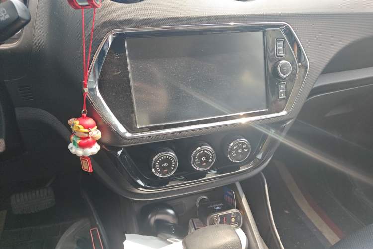 Used Soueast DX3 2016 1.5T CVT Prestige Edition Audio And AC Panel