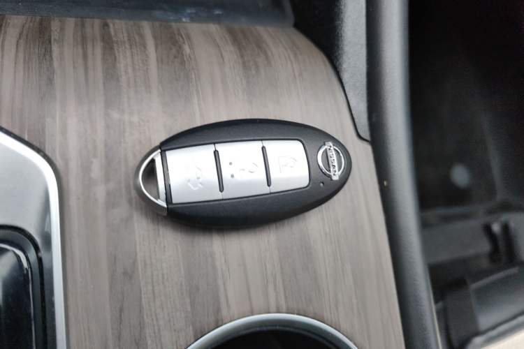 Used Nissan Teana 2020 Revised Version 2.0L XL Upper Smart Drive Edition Vehicle Key