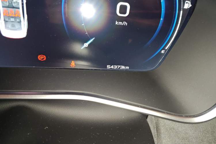 Used Geely Auto Preface 2023 2.0TD "Only This Verdant Green" Edition Odometer Close Up