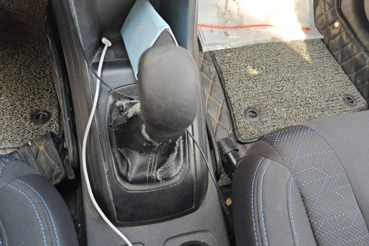 Used Baojun 310 2016 1.2L manual Comfort trim level
