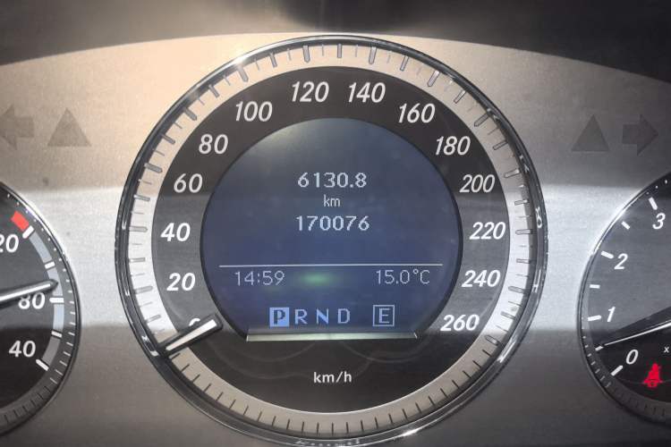 Used Mercedes-Benz GLK-Class 2011 GLK 300 4MATIC Fashion Model