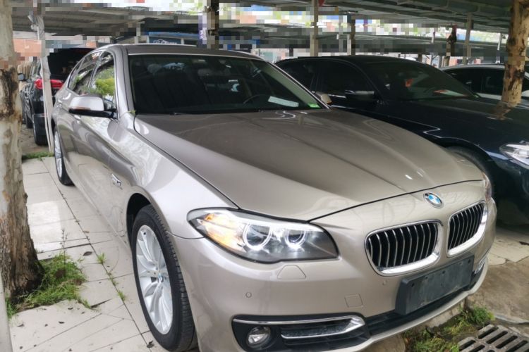 Used BMW 5 Series 2017 525Li Luxury Design Package Front Right 45 Deg