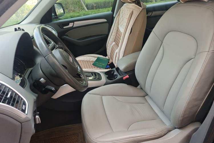 Used Audi Q5 2013 40 TFSI Technology Edition Left Front Seat