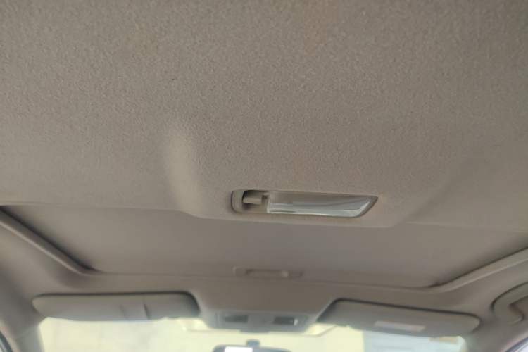 Used Nissan Tiida 2014 1.6L CVT Smart Model
