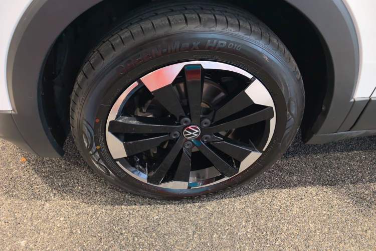 Used Volkswagen Tacqua 2021 200TSI DSG JoyConnect Edition
