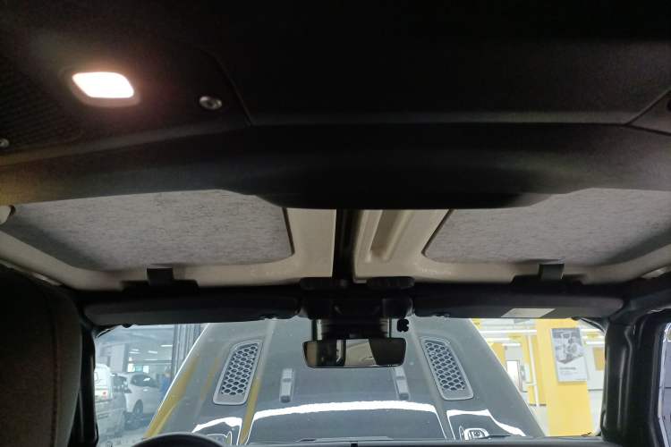 Used Jeep Wrangler 2024 2.0T Sahara Four-Door Edition
