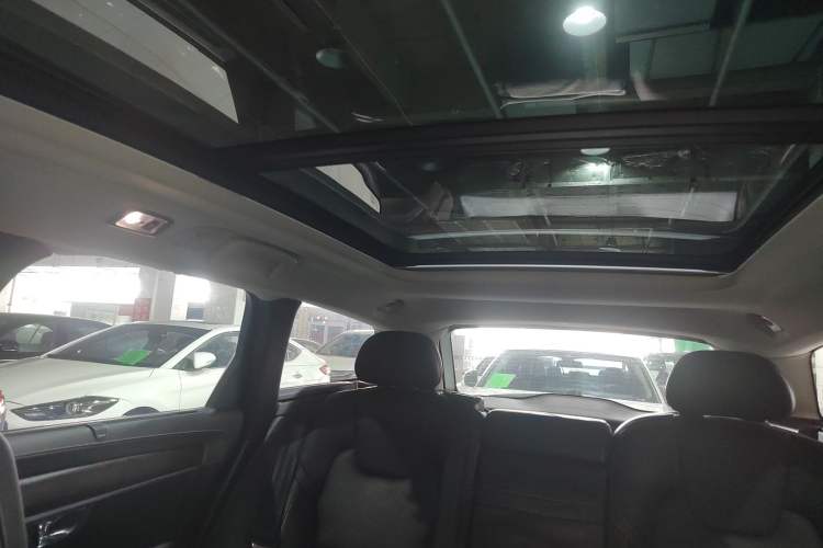 Used Volvo V90 2017 Cross Country T5 AWD Prestige Edition Headliner