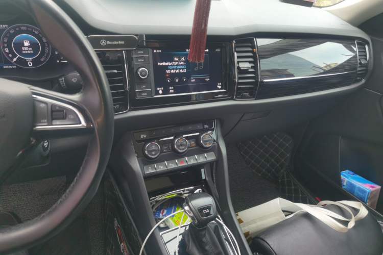 Used Skoda Kodiaq 2019 Facelifted TSI330 7-Seater Two-Wheel-Drive Luxury Enjoyment Edition China VI Standard Audio And AC Panel