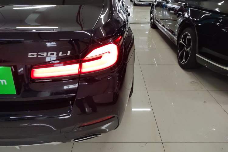 Used BMW 5 Series 2022 Second Facelift 530Li Leading Edition M Sport Package Exterior 3