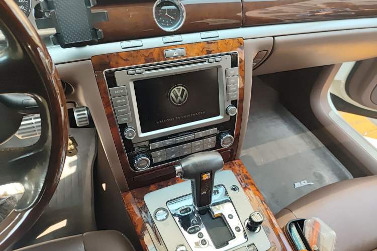 Used Volkswagen Phaeton 2012 3.0L Executive Version