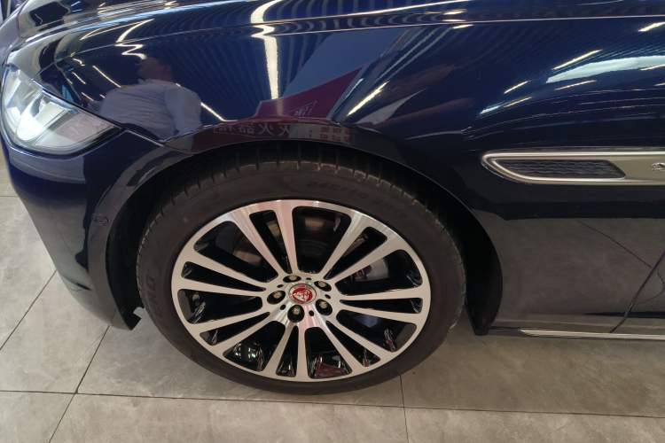 Used Jaguar XFL 2021 XFL 2.0T P250 Two-Wheel-Drive Luxury Deluxe Edition
