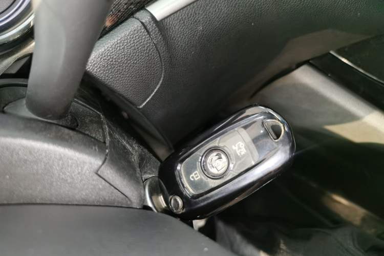 Used Buick Verano 2015 Sedan 20T Dual-Clutch Leading Model Vehicle Key