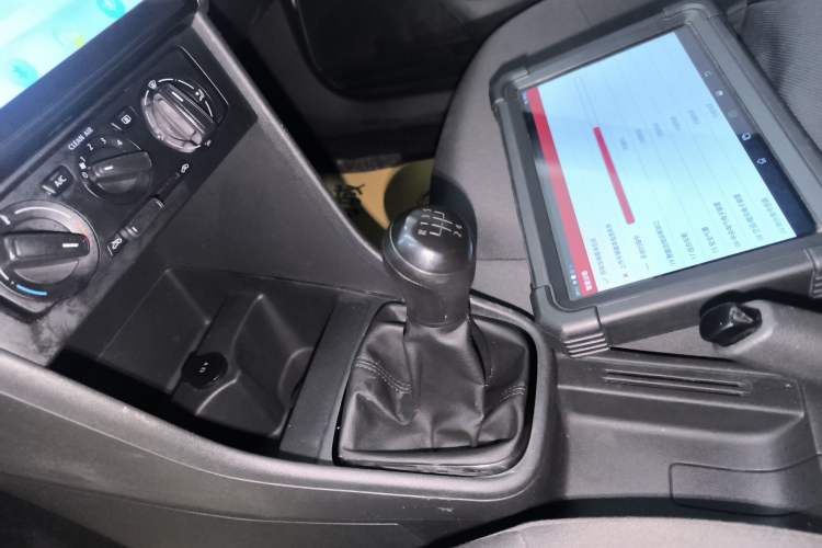 Used Volkswagen Santana 2015 1.4L Manual Fashion Edition