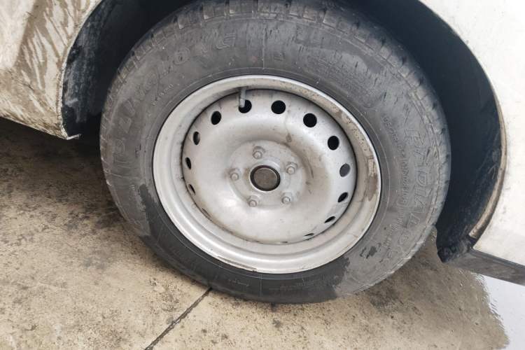 Used SRM New Energy E3L 2025 Ningde 53.58kWh 365KM Practical Bus Right Front Wheel Hub