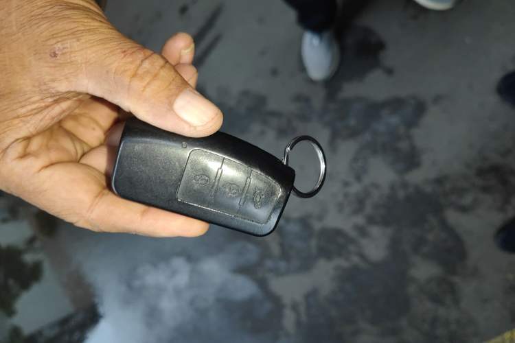 Used JMC Yusheng S350 2013 2.4T Automatic 2WD Diesel Luxury Edition 5 Seats
